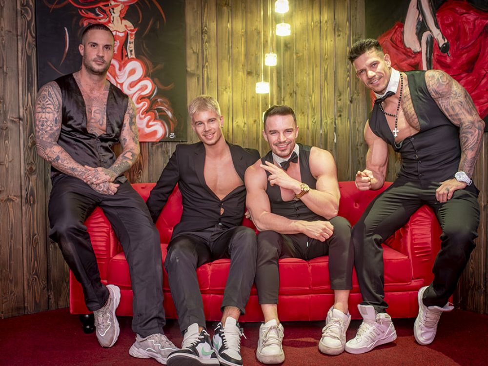 Hot-Men-Dance-France